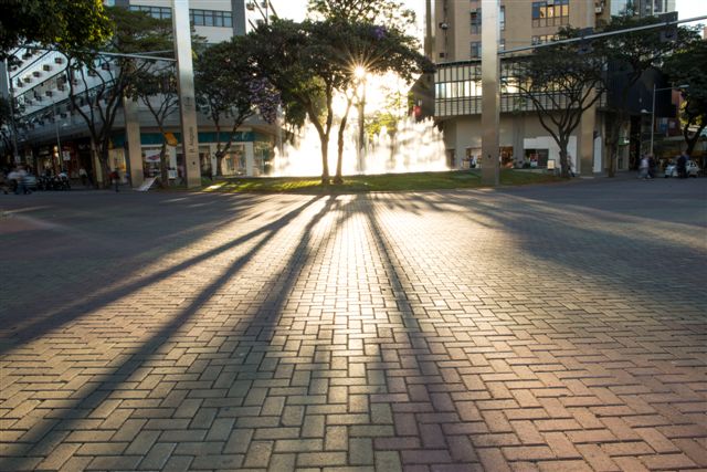 piso intertravado na praça